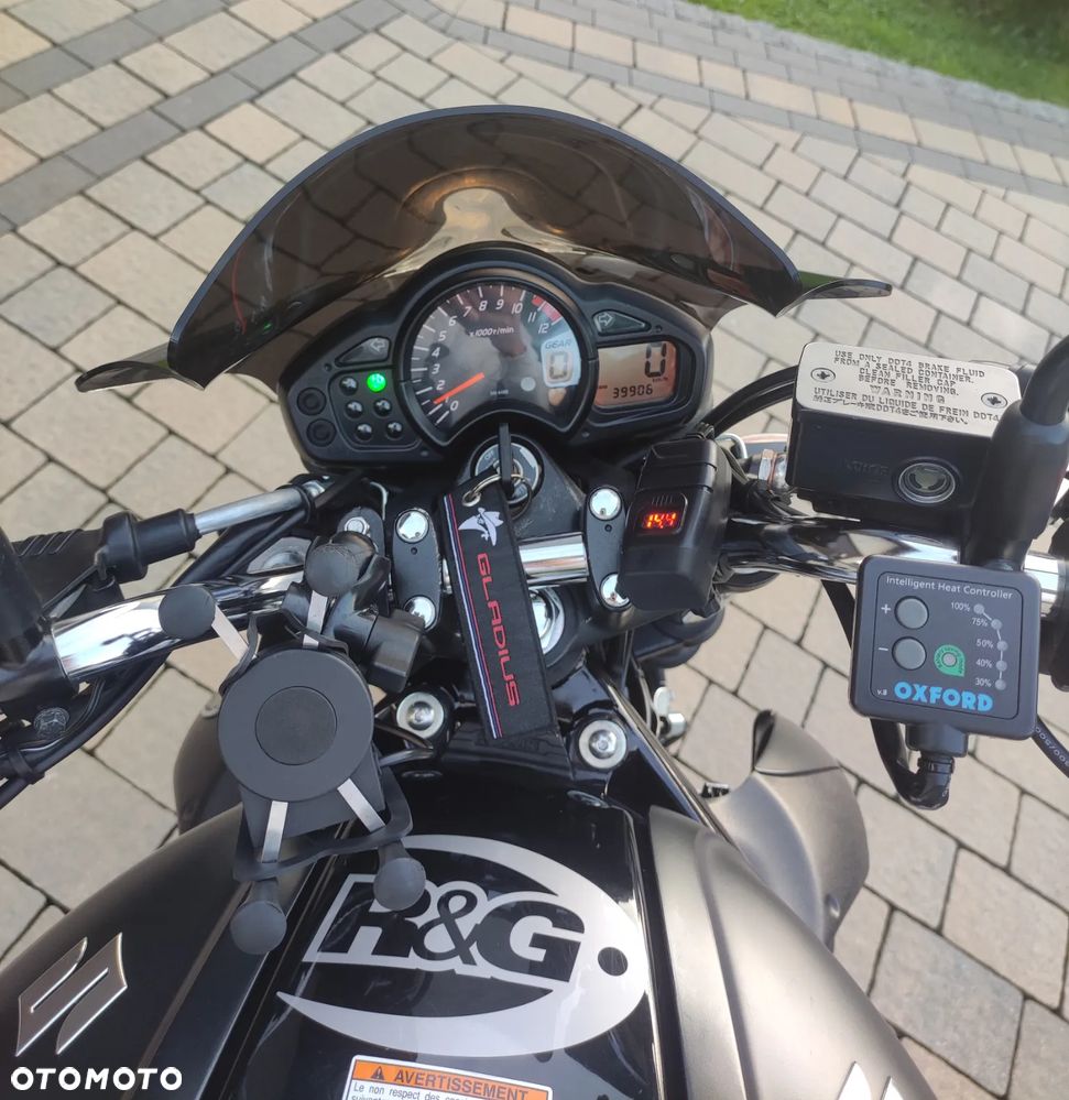 Suzuki Gladius - 6