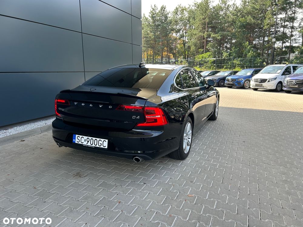 Volvo S90 D4 Momentum - 30