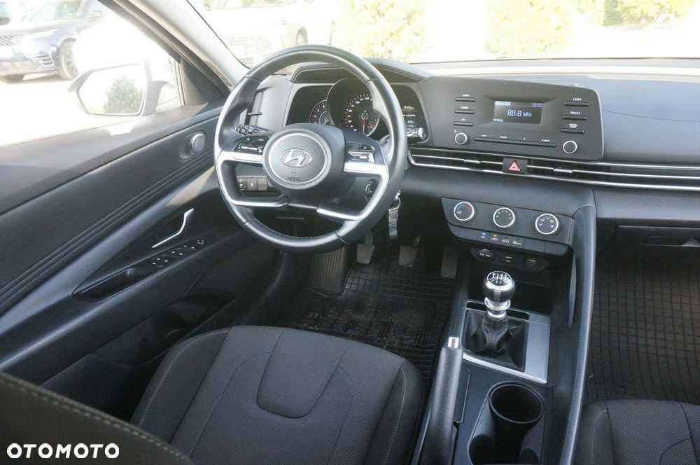 Hyundai Elantra 1.6 Modern - 14