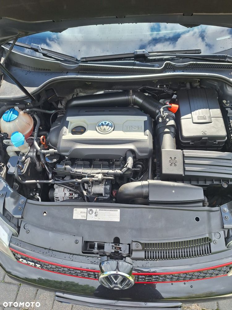 Volkswagen Golf - 8