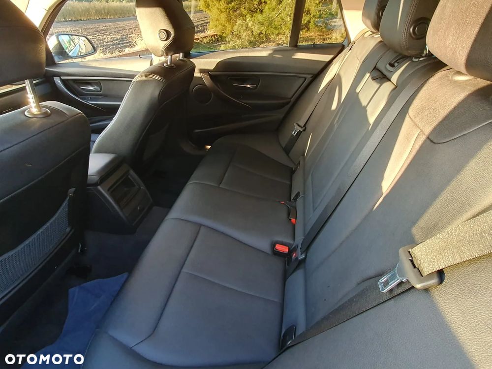 BMW Seria 3 316i Modern Line - 10