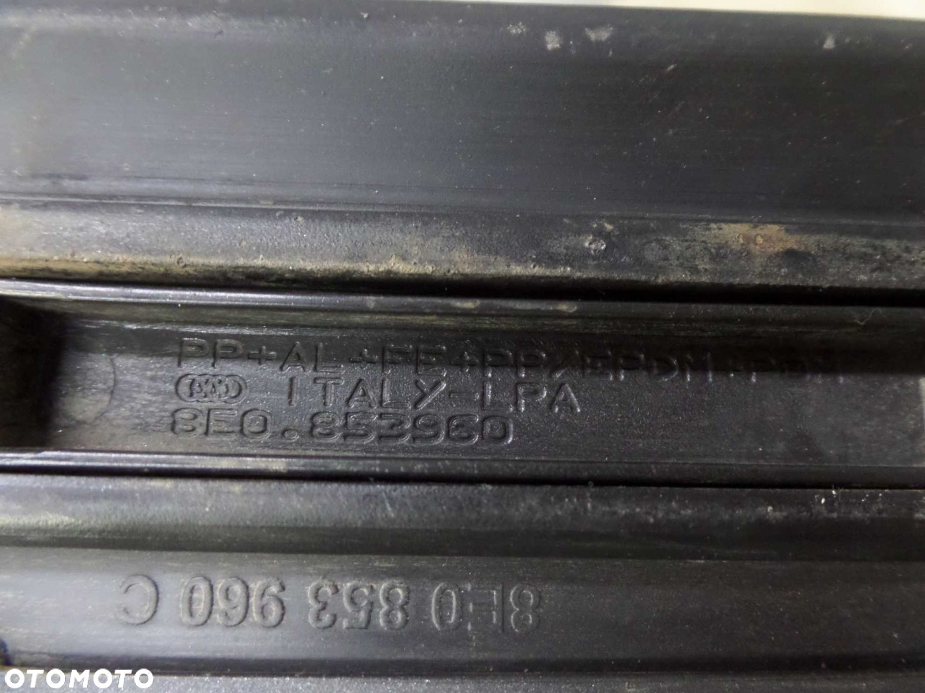AUDI A4 B7 LISTWA DRZWI PRZOD DOLNA PRAWA 8E0853960C LY7H S-LINE 01-07 - 6