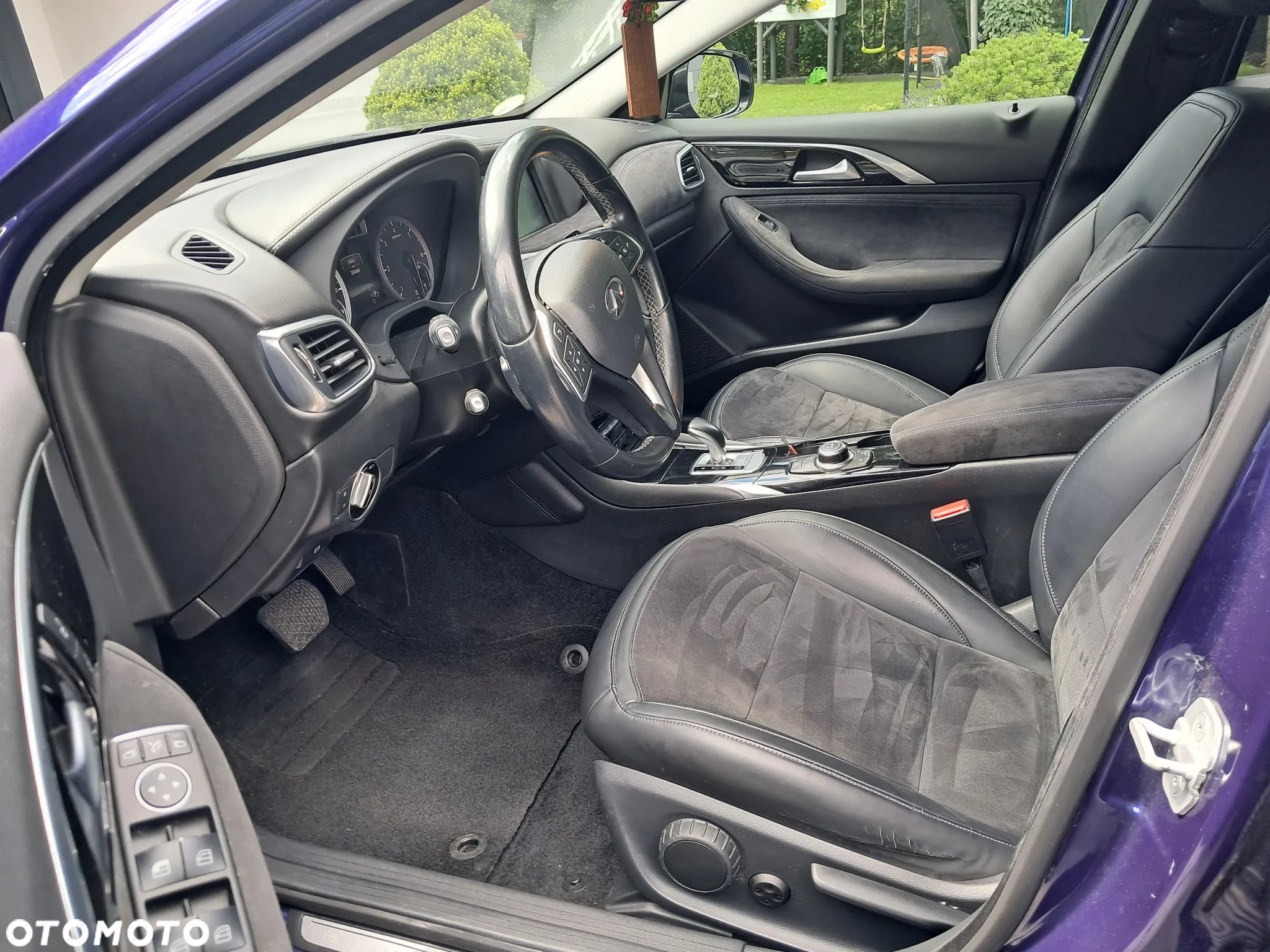 Infiniti Q30 1.5d Business Executive 7DCT - 14