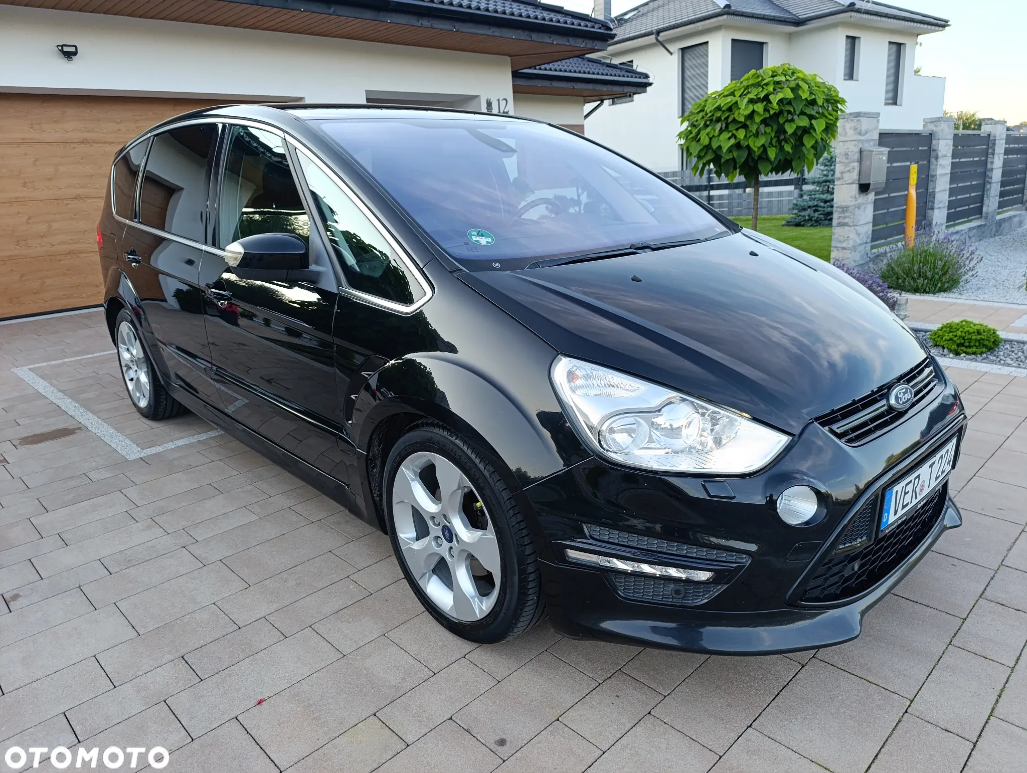 Ford S-Max - 25