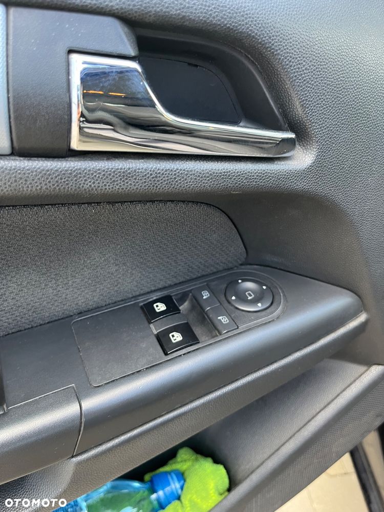 Opel Astra III 1.9 CDTI Cosmo - 36