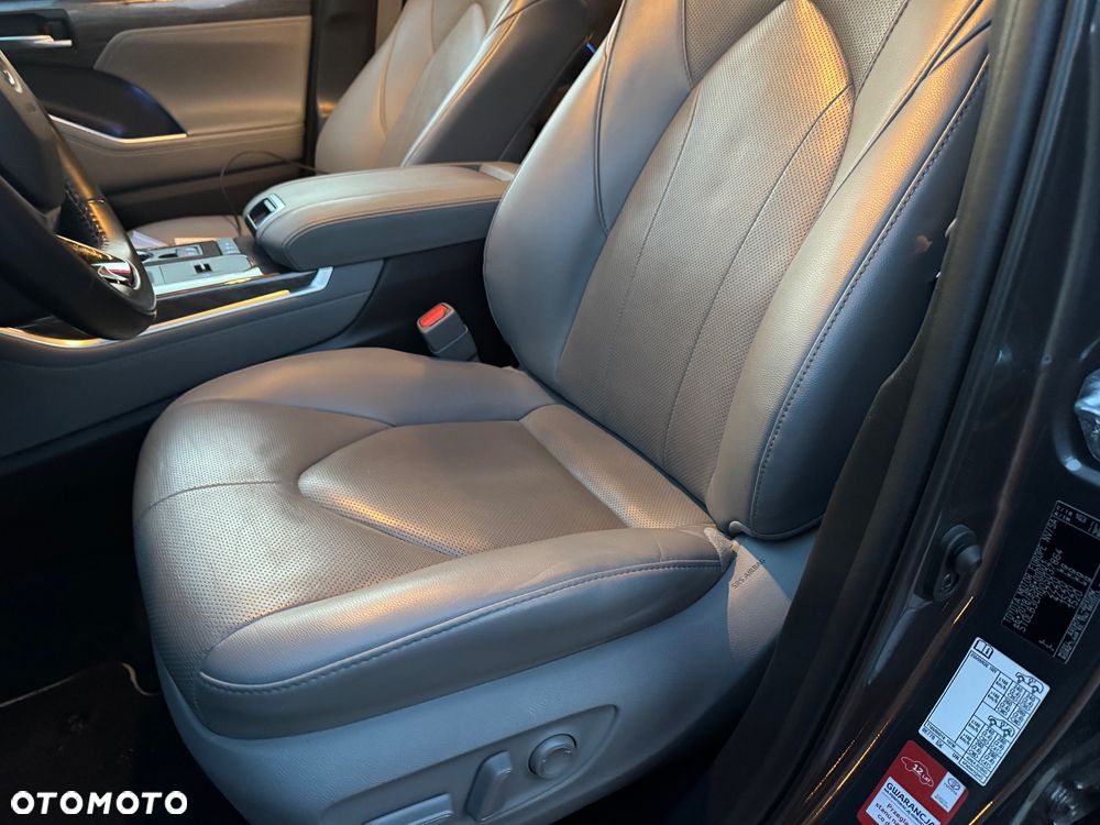 Toyota Highlander 2.5 Hybrid Executive - 25