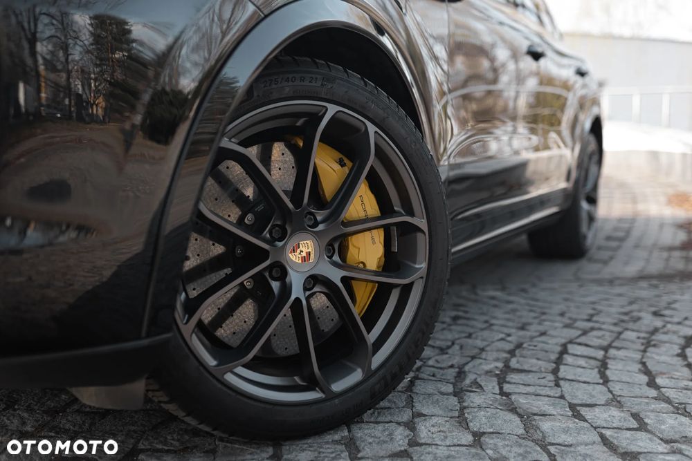 Porsche Cayenne - 4