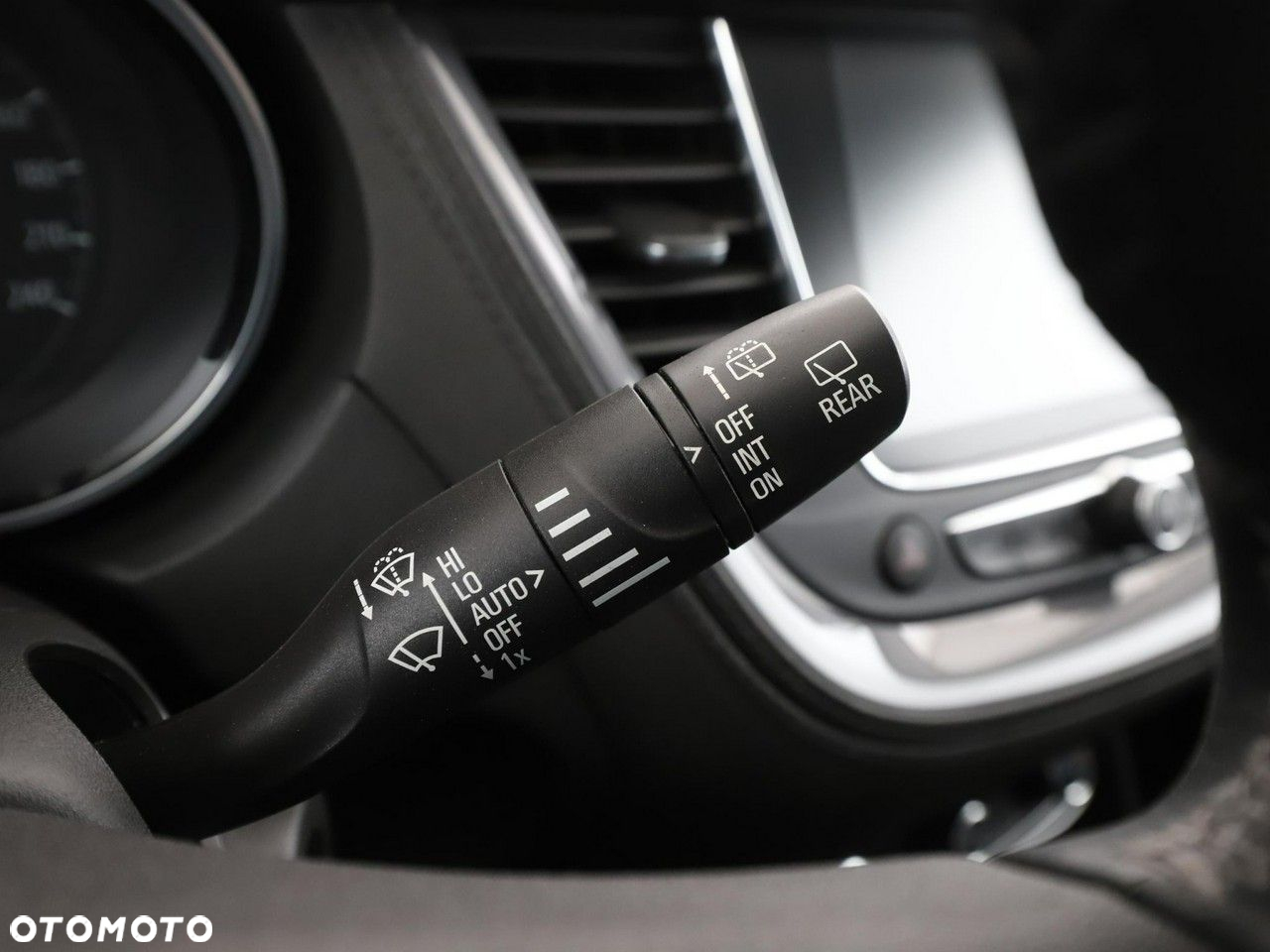 Opel Grandland X 1.5 CDTI Innovation S&S - 32