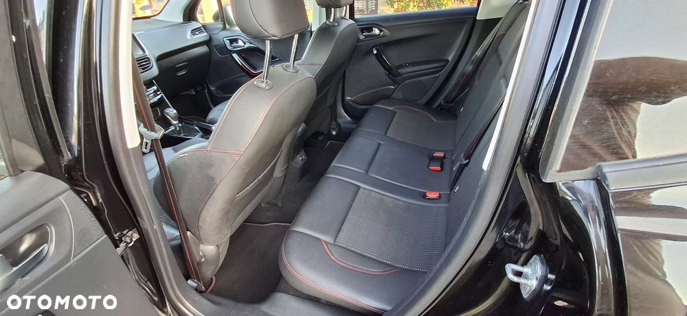 Peugeot 2008 PureTech 110 Stop&Start EAT6 GT-Line Edition - 15