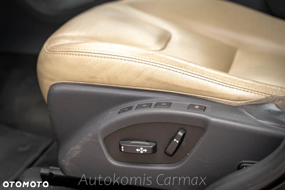 Volvo XC 60 T5 Geartronic Momentum - 16