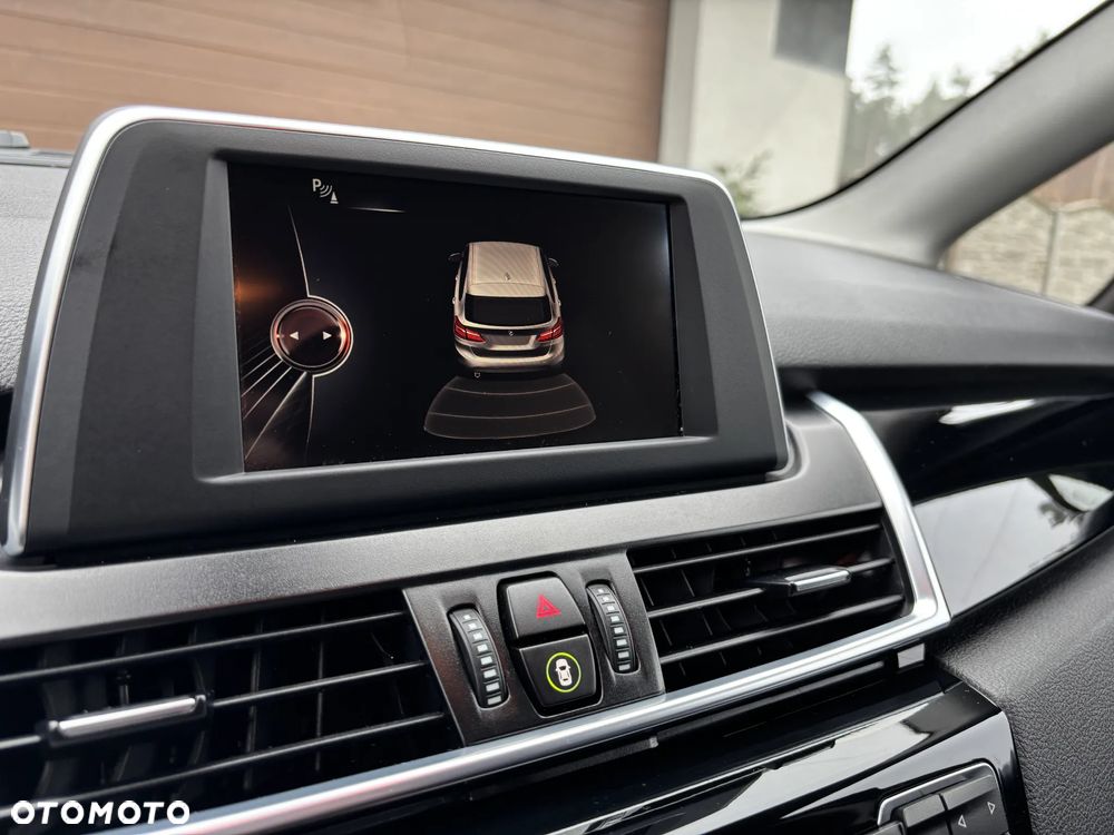 BMW Seria 2 218d Advantage - 17
