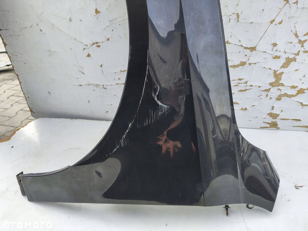 BŁOTNIK LEWY PRZÓD VOLKSWAGEN PASSAT B7 LC8Z - 14