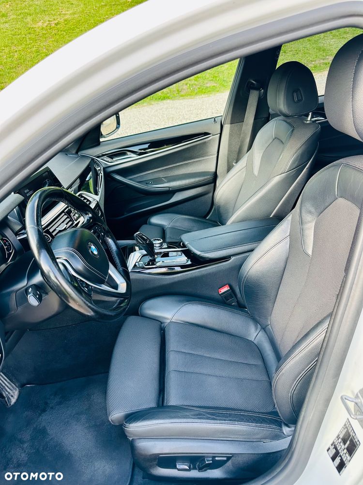 BMW Seria 5 520d Eff.Dynamics Luxury Line sport - 17