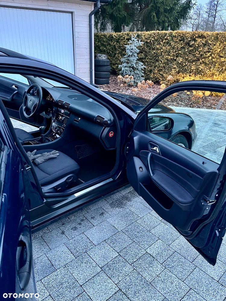 Mercedes-Benz Klasa C 200 Kompressor Classic - 16