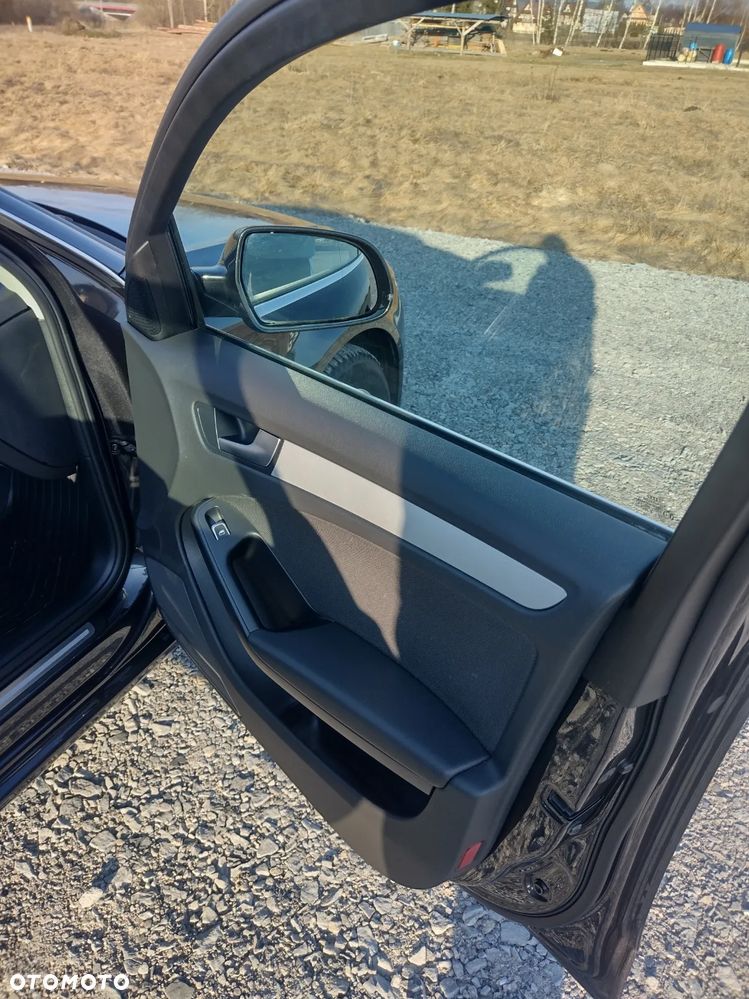 Audi A4 Avant 2.0 TDI DPF clean diesel multitronic Ambiente - 16