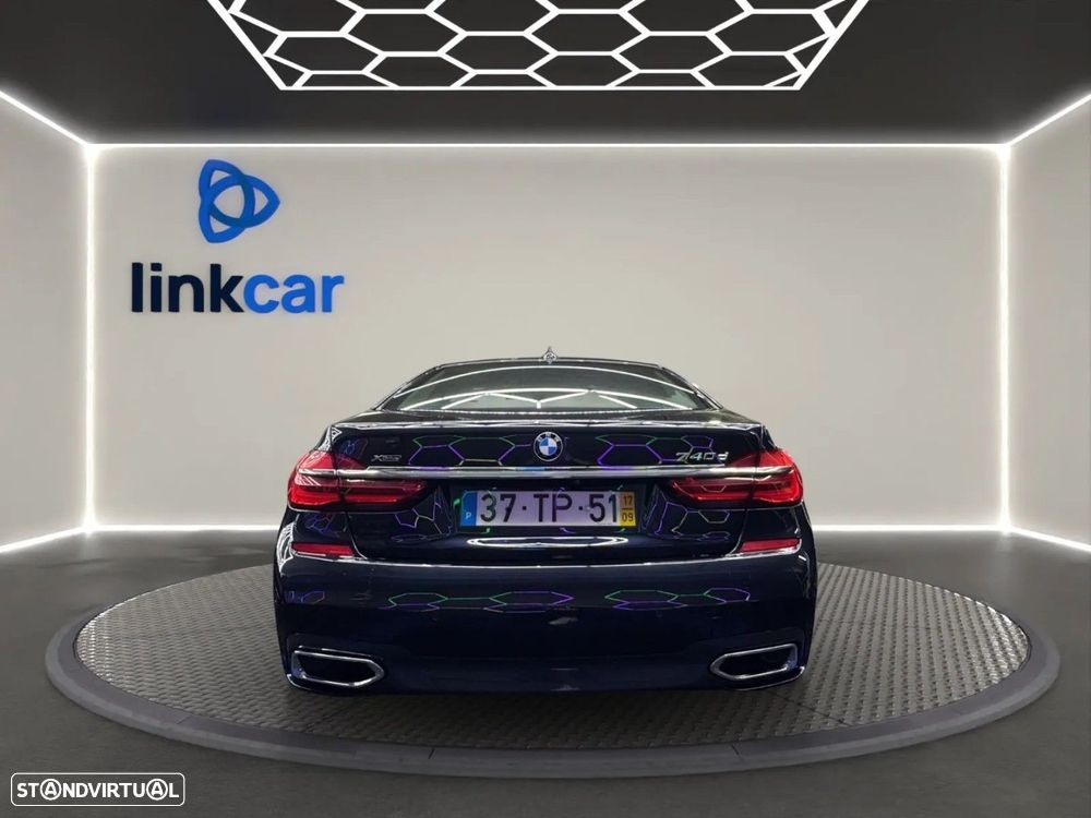 BMW 740 d xDrive Pack M - 7