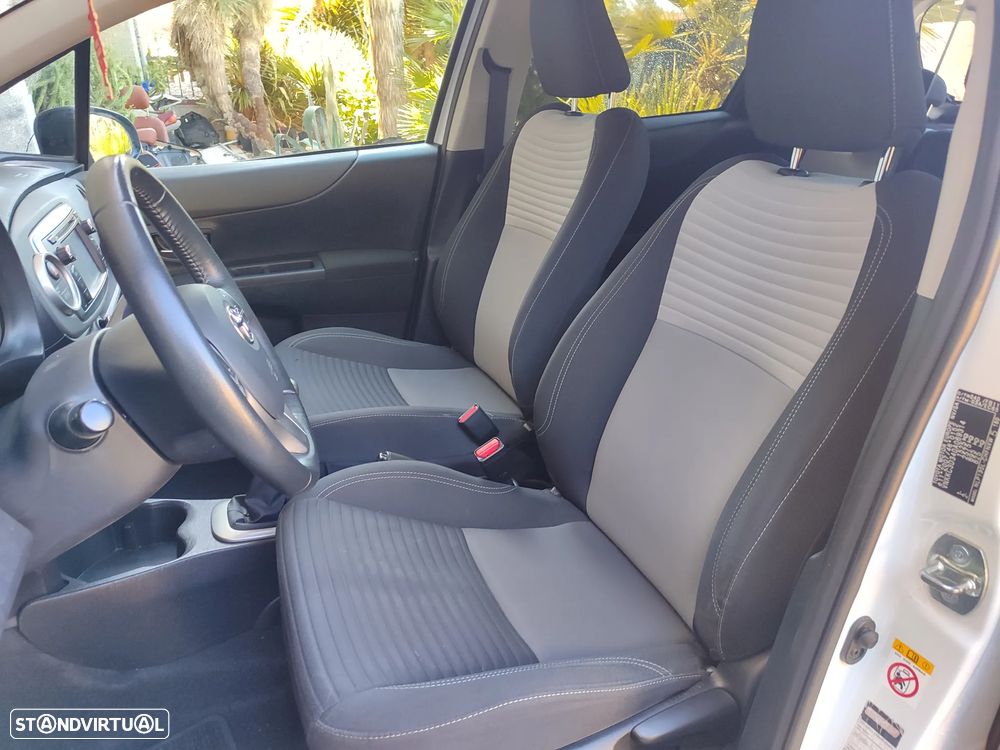 Toyota Yaris 1.4 D-4D Sport+P.Techno +Navi - 13