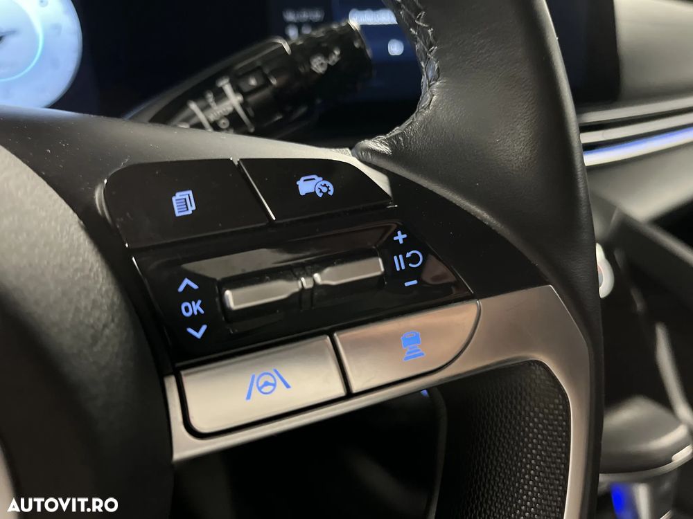 Hyundai Elantra - 27