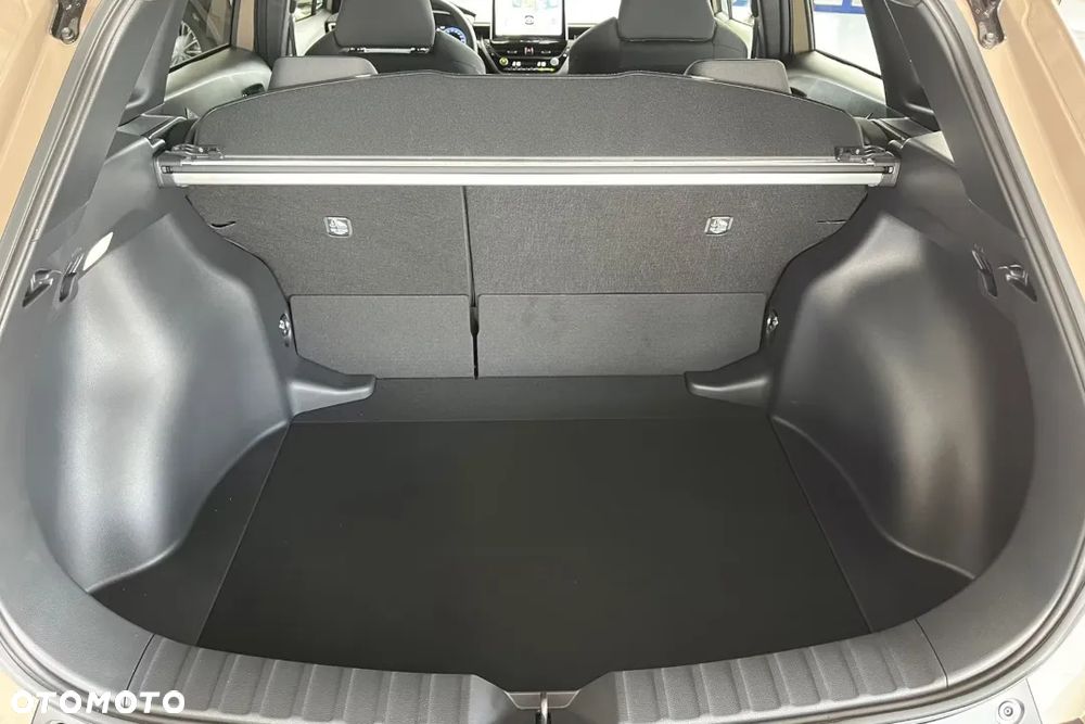 Toyota Corolla Cross 2.0 Hybrid Style AWD - 26