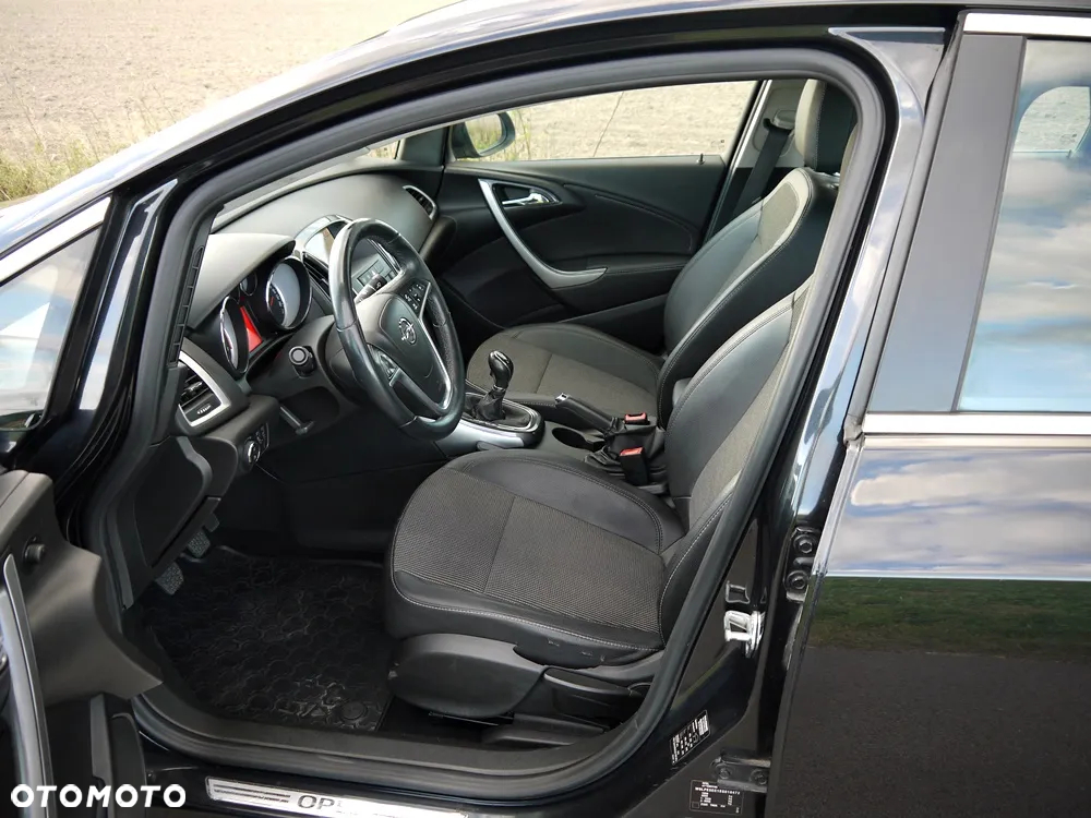 Opel Astra IV 1.4 T Executive - 14