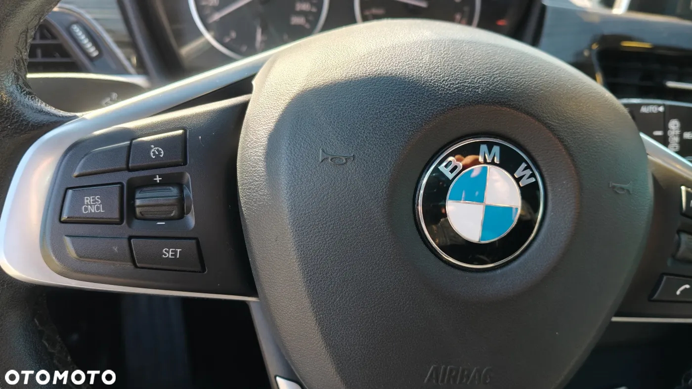 BMW X1 xDrive25i Sport Line - 29