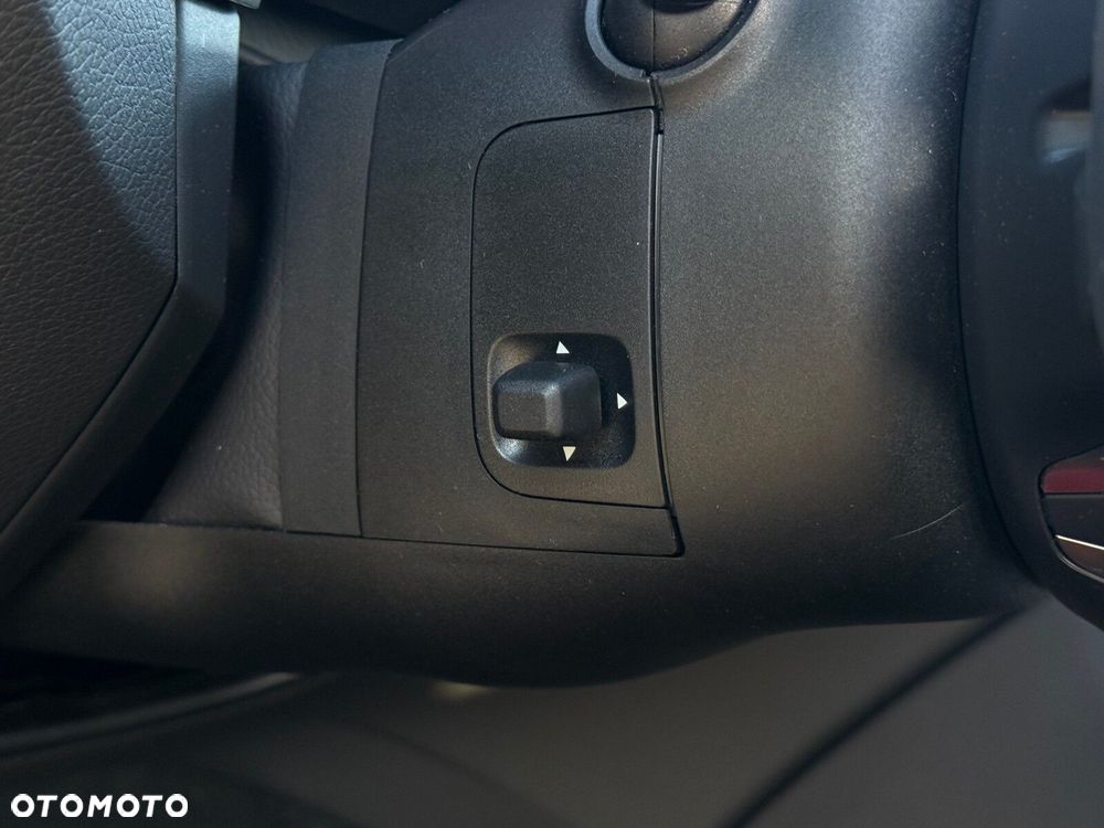 Mercedes-Benz GLC - 24