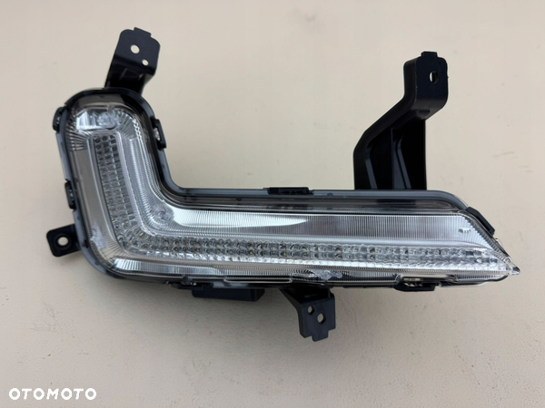 HYUNDAI TUCSON III 3 LIFT 18-20R HALOGEN PRAWY PRZÓD LED DRL 92208D7500