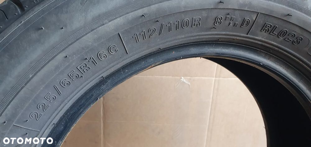 1X Opona Aptany Transporter 225/65 R16C 5mm 4822 - 7