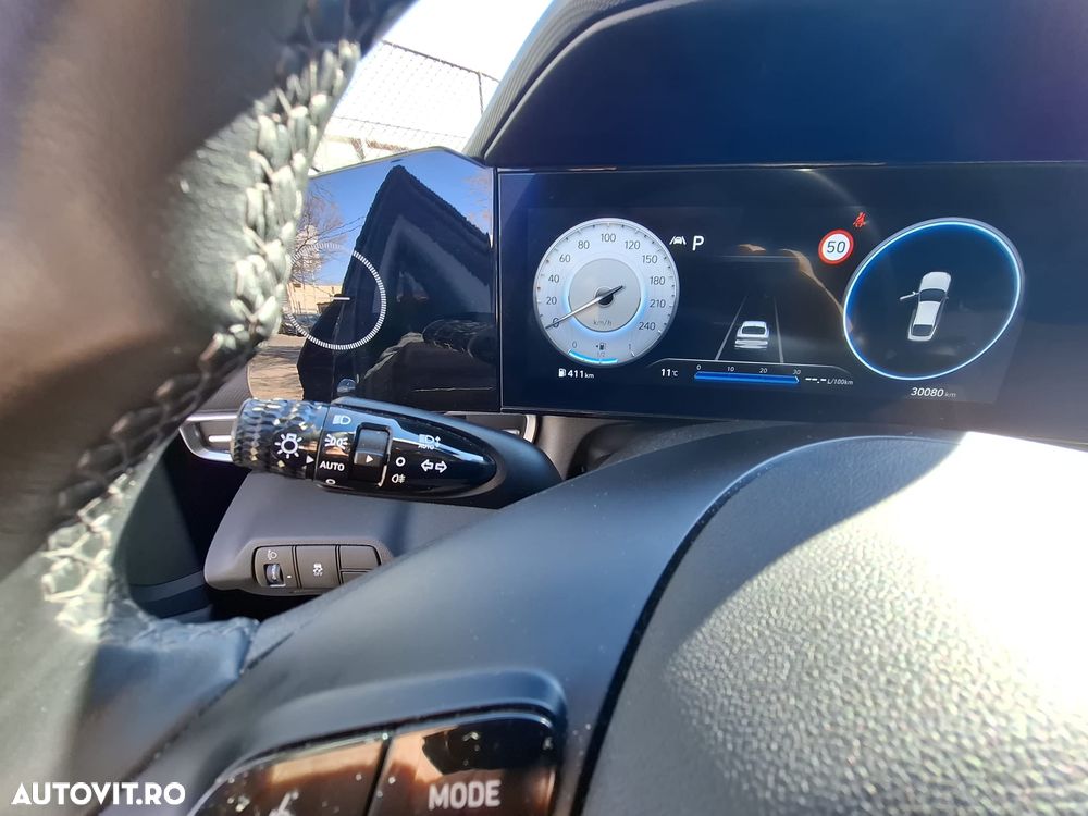 Hyundai Elantra 1.6 l 123 CP CVT Exclusive Navi - 15