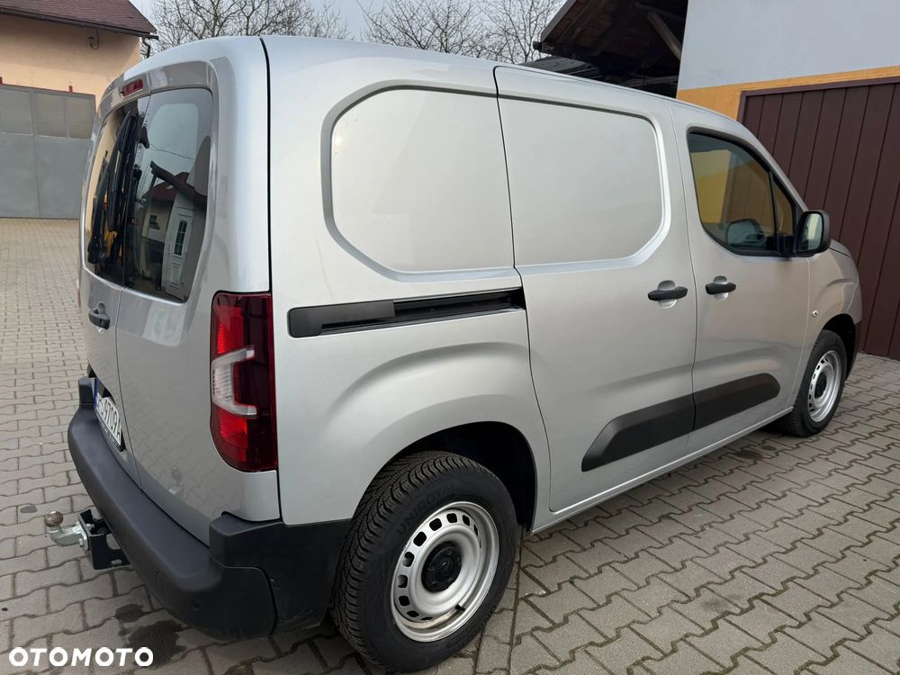 Opel COMBO - 4