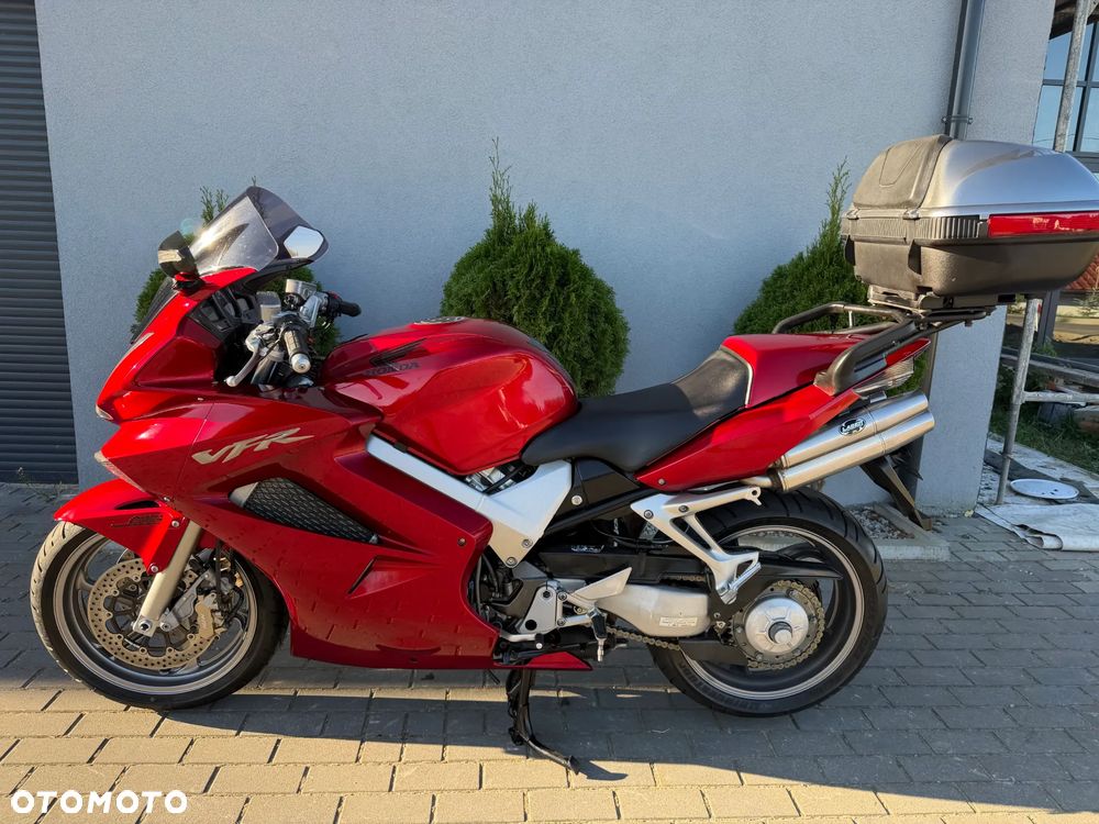 Honda VFR - 3