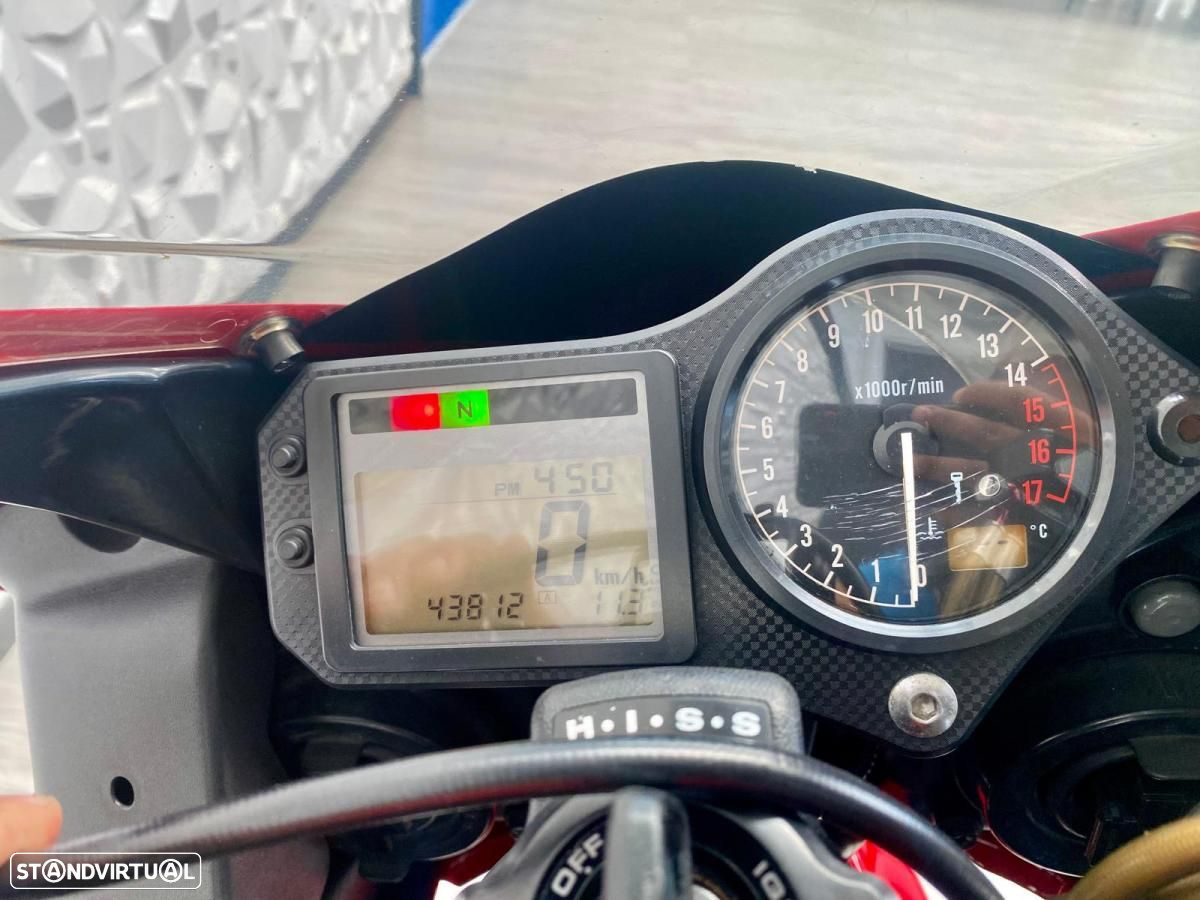 Honda CBR 600 F Sport (F4i) - 12