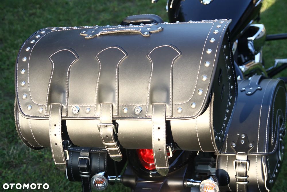 Suzuki Intruder - 9
