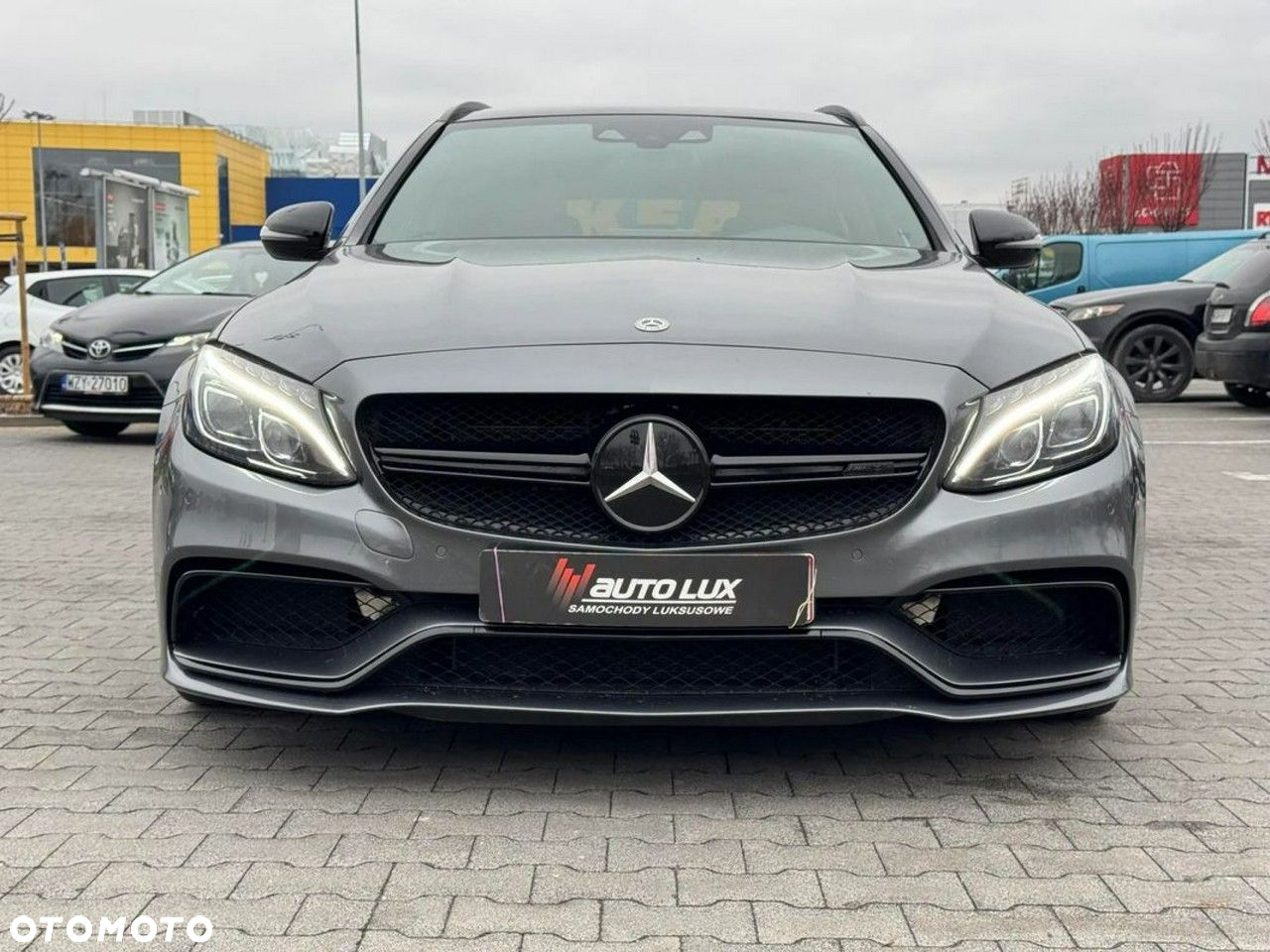 Mercedes-Benz Klasa C AMG 63 T AMG Speedshift 7G-MCT - 9