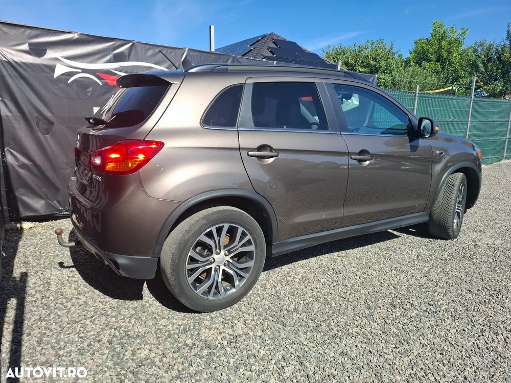 Mitsubishi ASX - 10