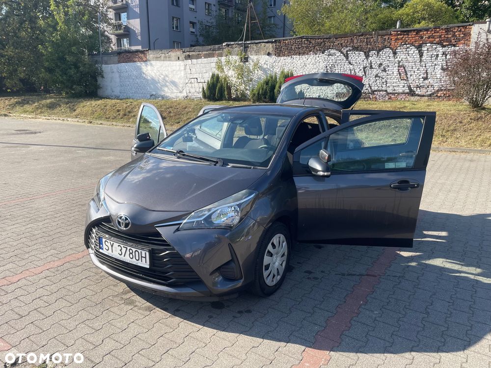 Toyota Yaris 1.5 Dynamic - 1
