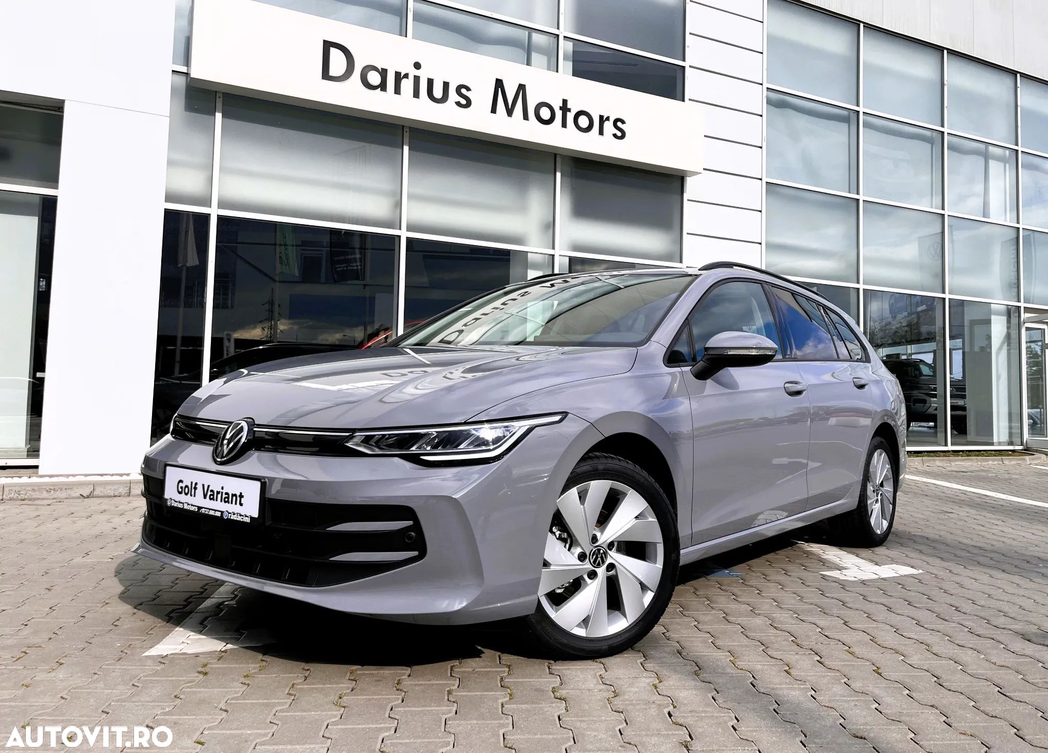 Volkswagen Golf 1.5 eTSI ACT DSG MHEV Life - 1