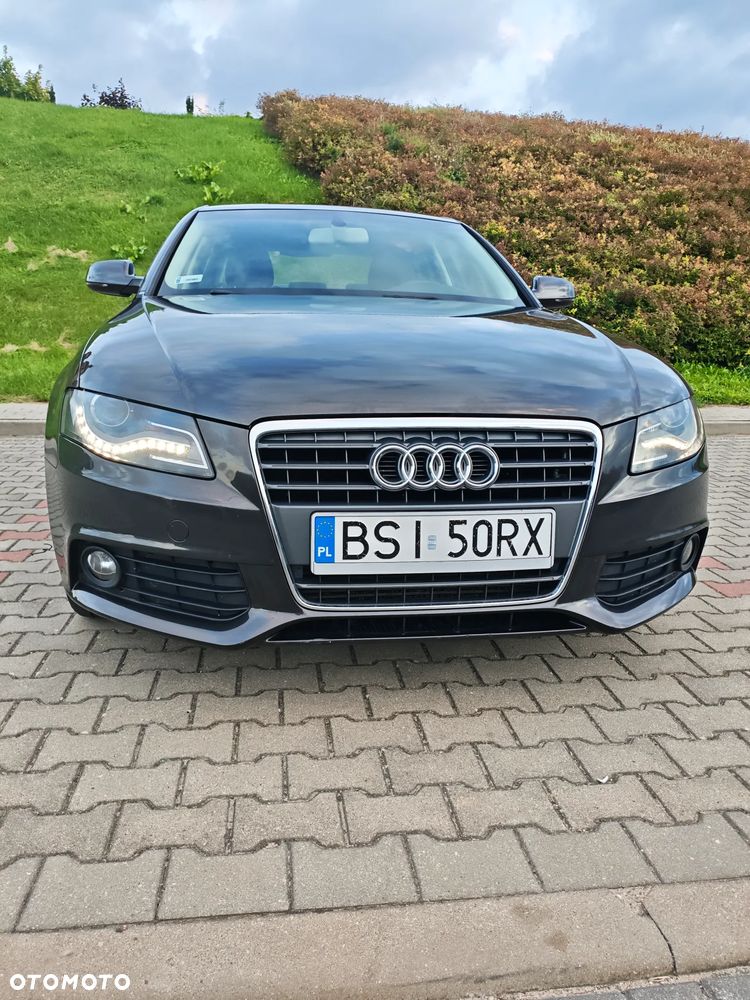Audi A4 Limousine - 1