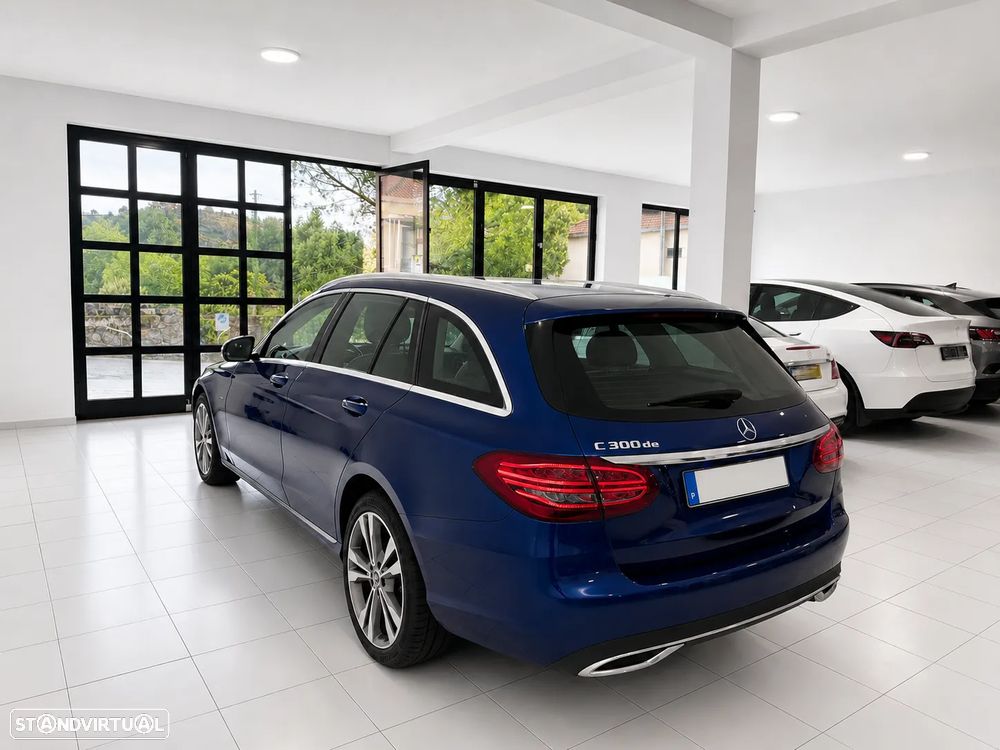 Mercedes-Benz C 300 e AMG Line - 4