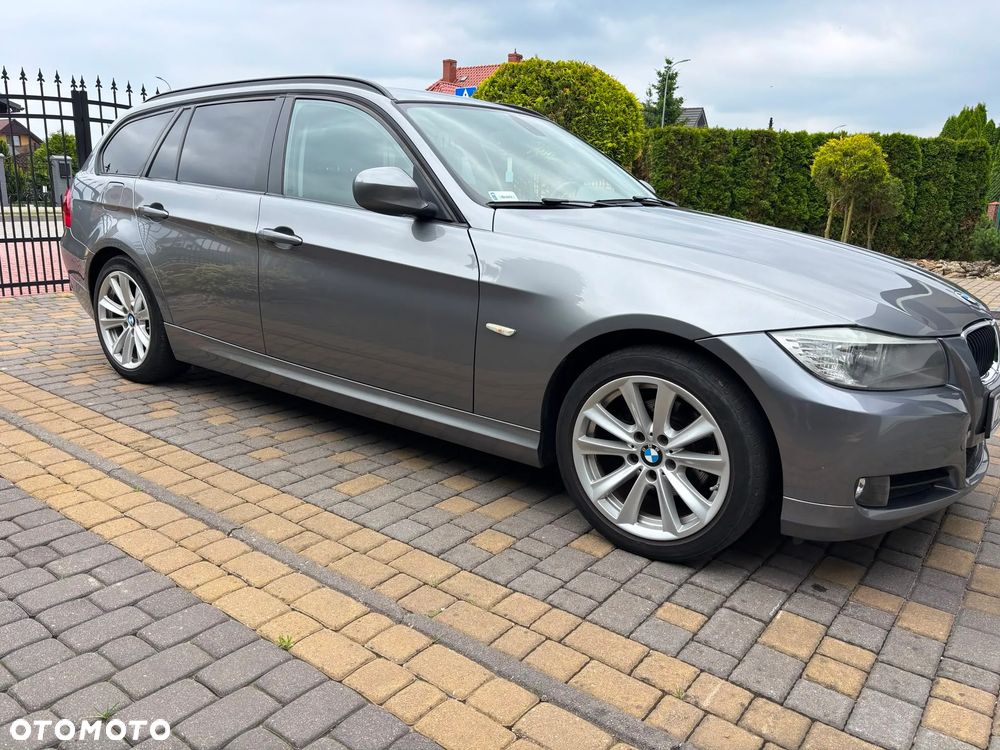 BMW Seria 3 318i - 15