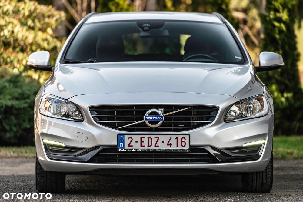 Volvo V60 D2 Geartronic Momentum - 16