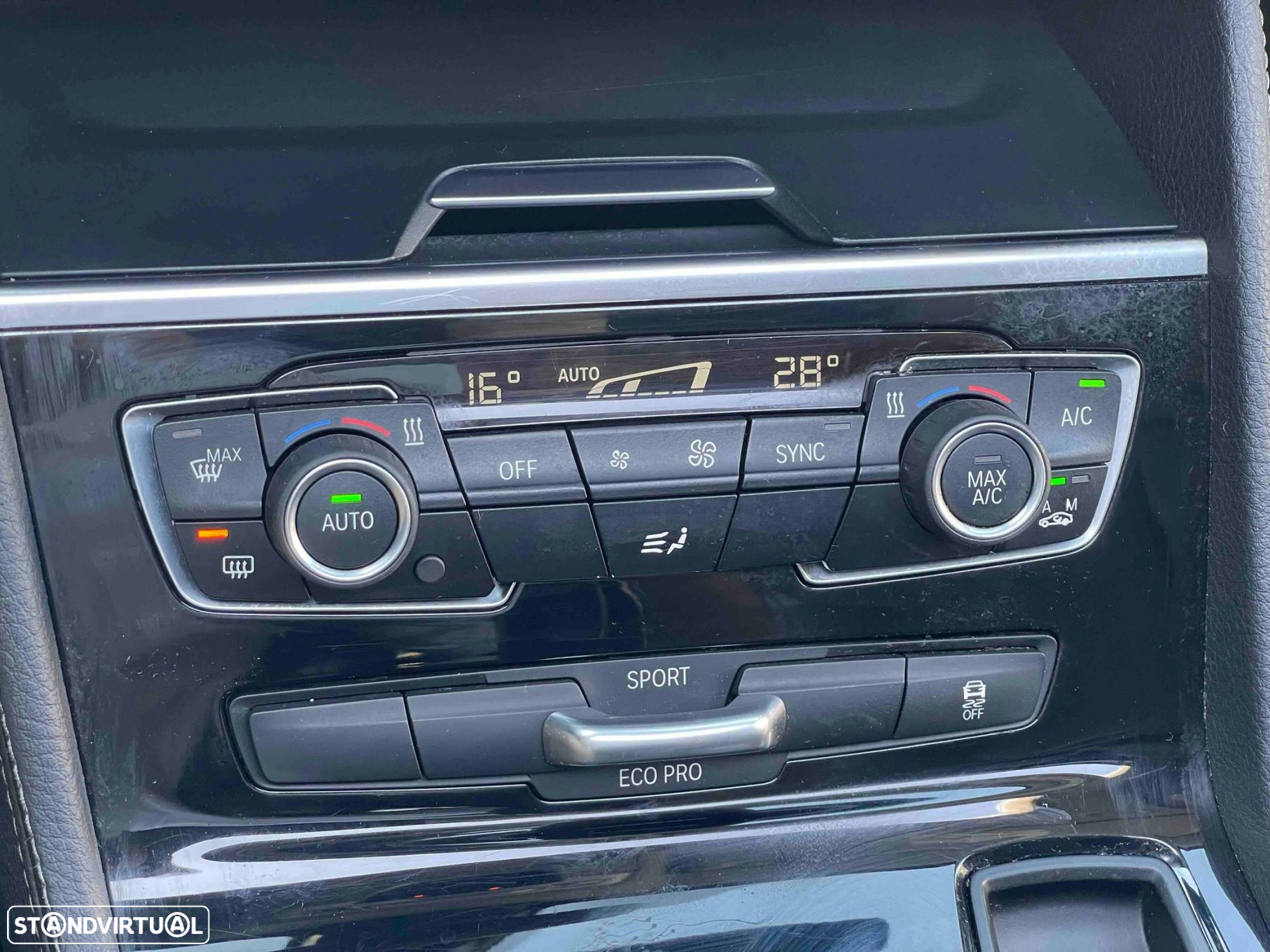BMW 218 Active Tourer d Line Luxury Auto - 54