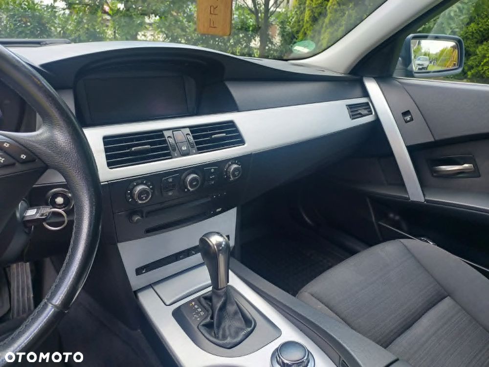 BMW Seria 5 525i - 3