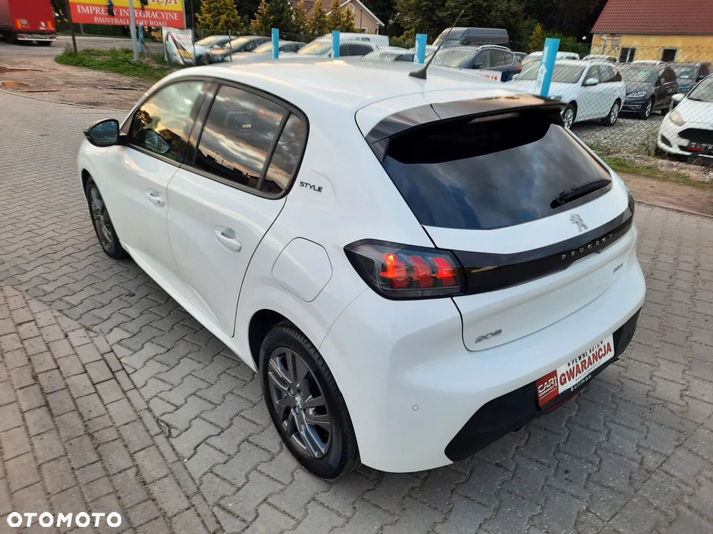 Peugeot 208 1.2 PureTech Style S&S - 9
