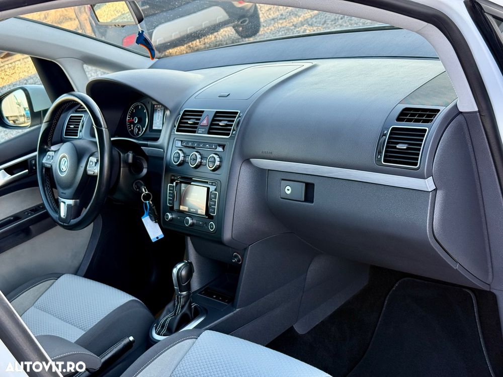 Volkswagen Touran 2.0 TDI DPF DSG Cross - 14