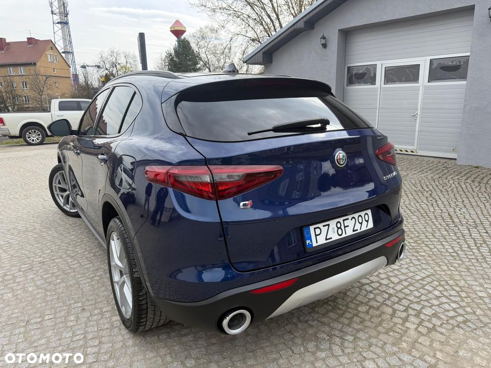 Alfa Romeo Stelvio 2.0 Turbo 16V AT8-Q4 Estrema - 3