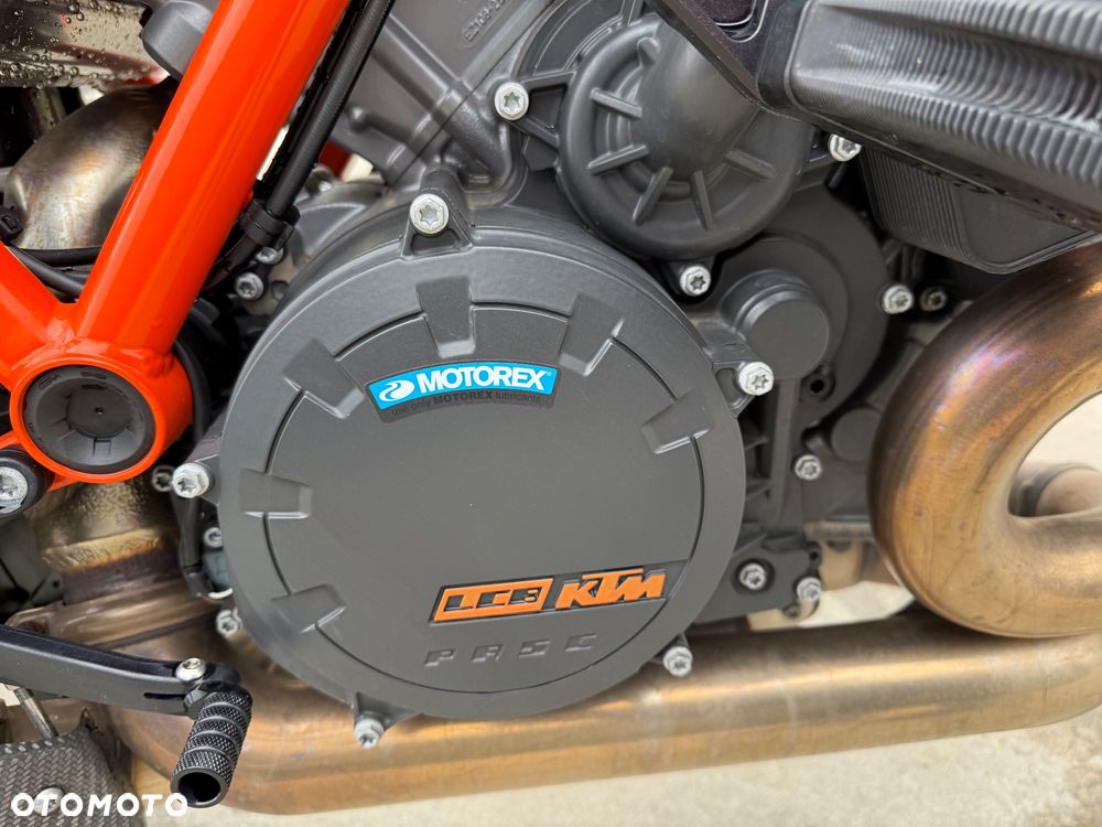 KTM Super Duke - 23