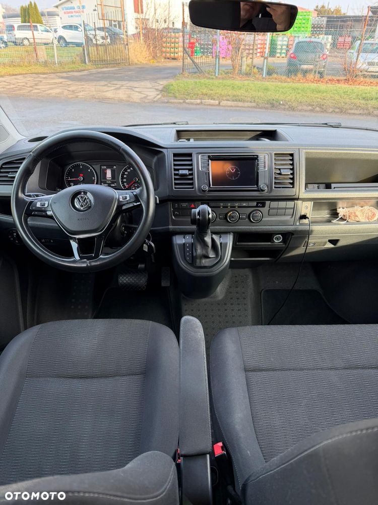 Volkswagen Caravelle - 7