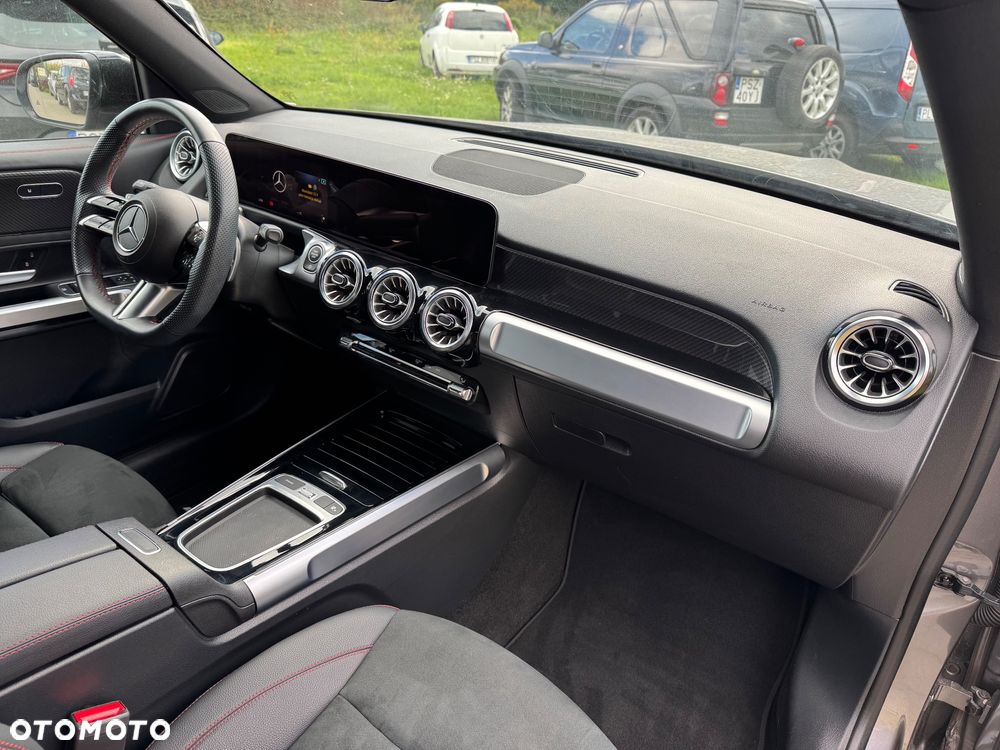 Mercedes-Benz GLB 200 d 4-Matic AMG Line 8G-DCT - 23