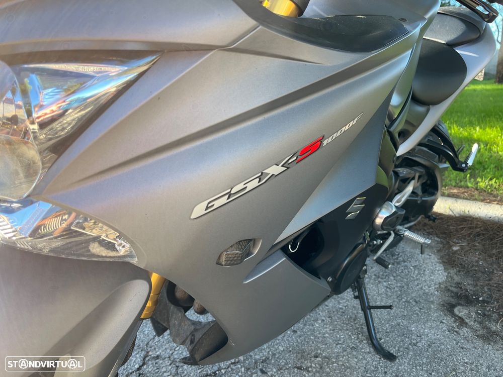 Suzuki GSX - 18